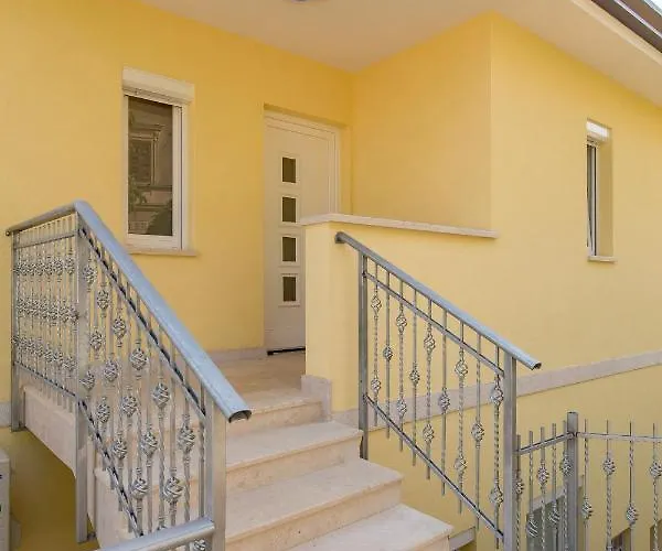 Belvedere Apartment *